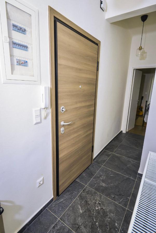 Gorgeous Apartment In The City Center Tesalonika Bagian luar foto